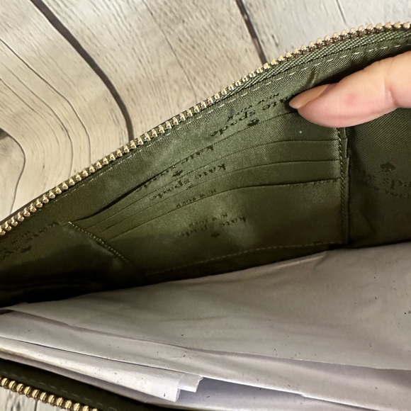 Kate Spade enchanted pebbled leather Leila wristlet - Picture 7 of 9